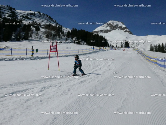 Brigitte (2) | Photos von der Skischule Warth - Realisiert mit Pictrs.com