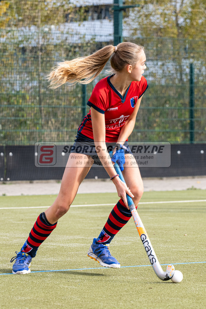 SFE_20231021_0167 | Deutsche Meisterschaft Weibliche U16 Halbfinale Uhlenhorst Mülheim - Berliner HC am 21.10.2023 in Köln (Düsseldorfer Hockeyclub 1905 e.V.), Photo: Stephan Fehrmann 2023 (Sports-Gallery)
