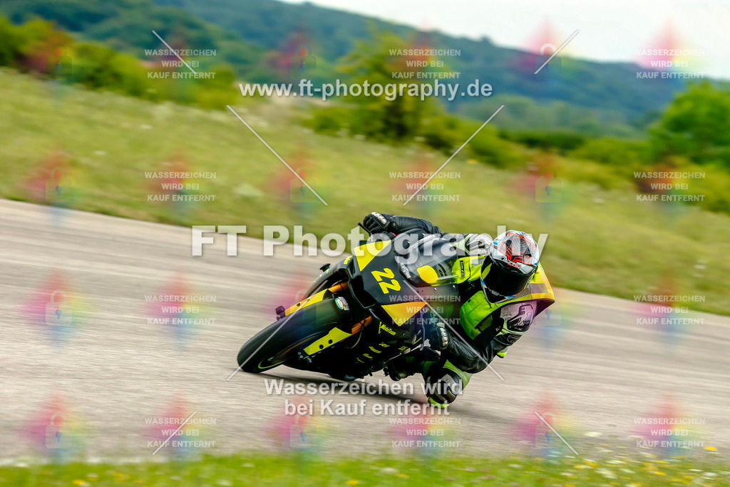 Chambley Juli-3306 | Hier findet Ihr Bilder von Touristenfahrten auf der Nürburgring Nordschleife oder von anderen Veranstaltungen die ich besucht habe. Viel Spass beim Durch Schauen 