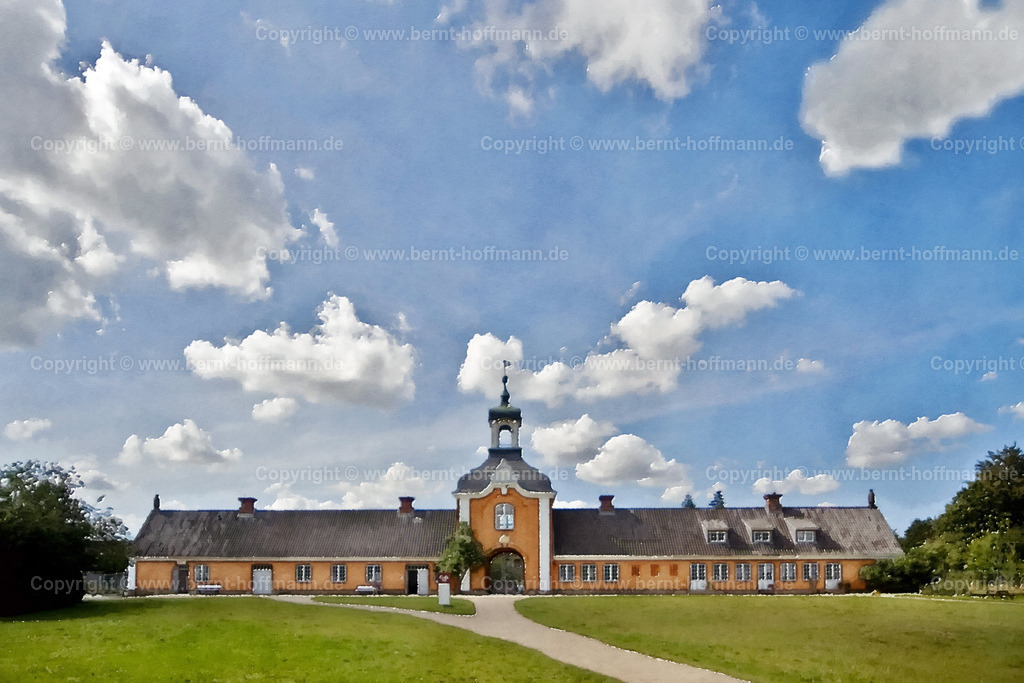 PDM2_Molfsee-Torhaus_105x70 | DIGITALKUNST. Torhaus in Molfsee. __ Freilichtmuseum bei Kiel unterm Sommerhimmel. - Realisiert mit Pictrs.com