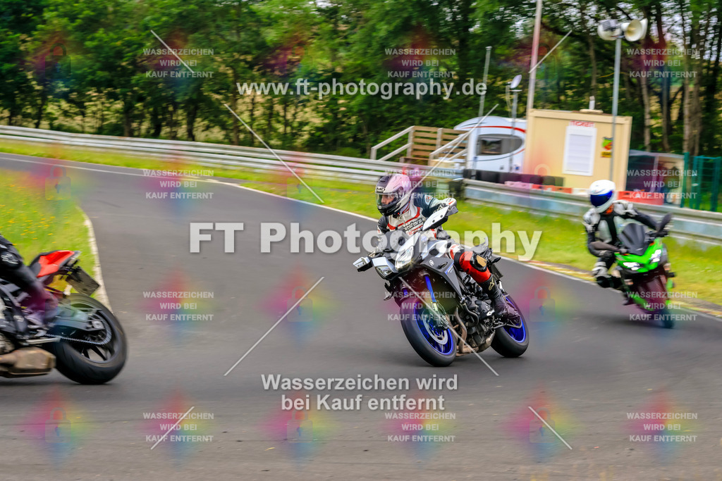 VBK-7503 | Hier findet Ihr Bilder von Touristenfahrten auf der Nürburgring Nordschleife oder von anderen Veranstaltungen die ich besucht habe. Viel Spass beim Durch Schauen 