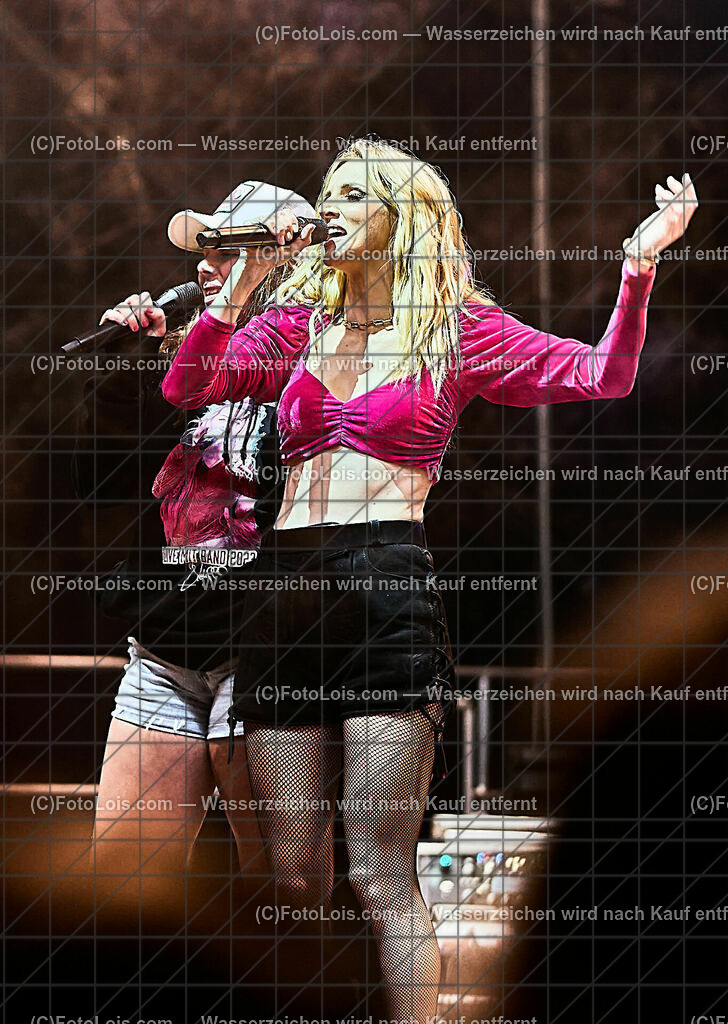 ALP8770_NASCHENWENG_Hollenstein | (C)FotoLois.com, Alois Spandl, Melissa NASCHENWENG auf BERGBAUERNTOUR beim KÖNIGSBERG OPEN AIR in Hollenstein, Sa 2. September 2023.