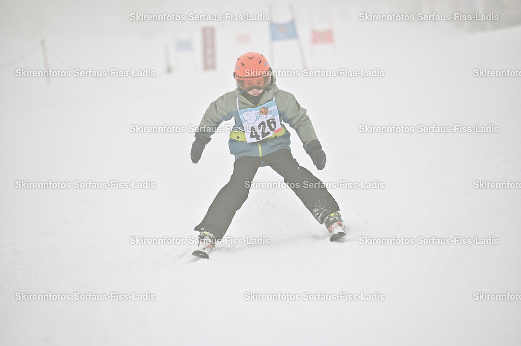 SRF_20.02.2026_0200 | Skirennfotos,Serfaus,Fiss,Ladis,Kinderskirennen,Winter,Tirol,Oberland,skirace,SFL,feelfree,weil wir's genießen,ski,Ski,skifahren,Sonnenplateau, - Realisiert mit Pictrs.com