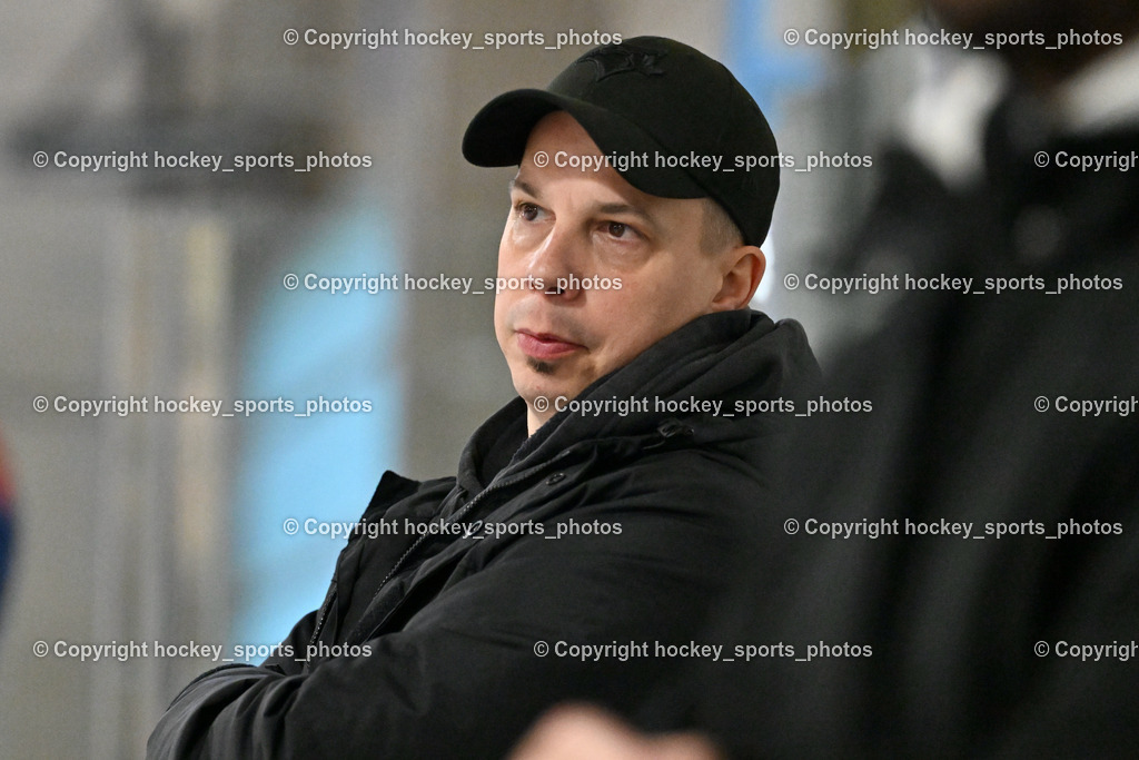 ESC Steindorf vs. EHC Althofen | Headcoach ESC Steindorf MAYER Michael, ESC Steindorf vs. EHC Althofen, ESC Steindorf vs. EHC Alhofen am 03.03.2024 in Steindorf (Ossiachersee Halle), Austria, (Photo by Bernd Stefan)
