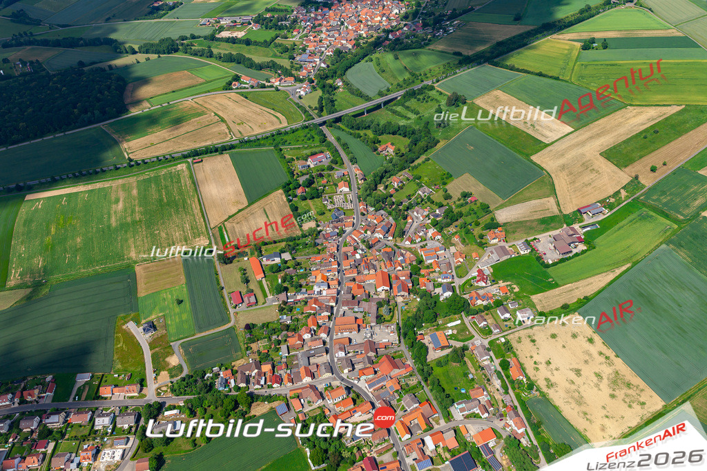 Das Luftbild der Stadt Kleinsteinach wurde 2019 vom Flugzeug heraus erstellt (keine Drohne) Aufnahmehöhe ca.400 Meter- hohe Auflösung- beste Druck-Qualität garantiert!