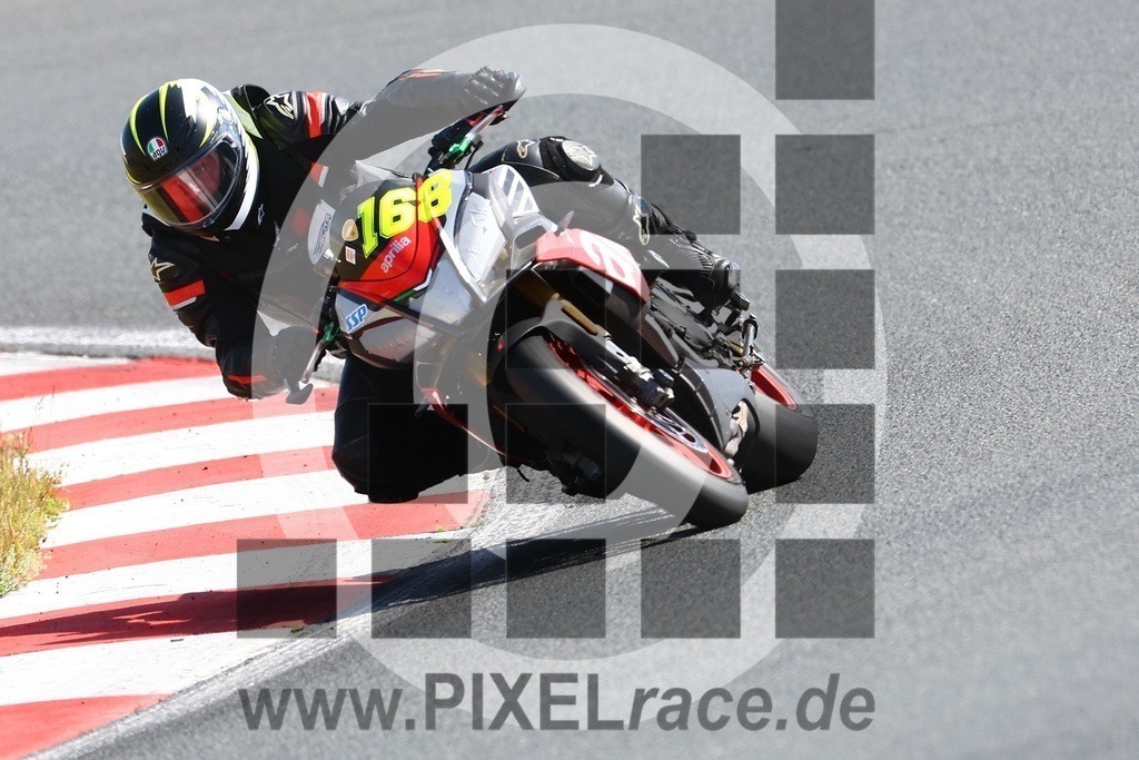 0168-20250524_00779 | Schöne Erinnerungen an spannende Momente - das festzuhalten ist unser Job. PIXELrace.de ist seit 2003 auf den Rennstrecken Europas unterwegs um die Action draußen beim Fahren und die wunderbare Stimmung imm Fahrerlager für euch einzufangen.