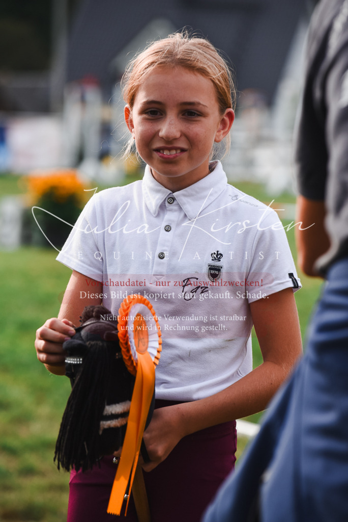 DSC_4795 | Pferde- und Turnierfotografie in Westsachsen. Pferdeportraits, Auftragszeichnungen und intuitive Kunst.