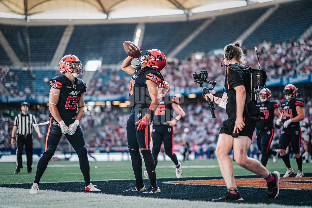 American Football | Männer | Saison 2023 | European League of Football | Hamburg Sea Devils vs. Rhein Fire | 11.06.2023 | sportfotografie mit justus stegemann