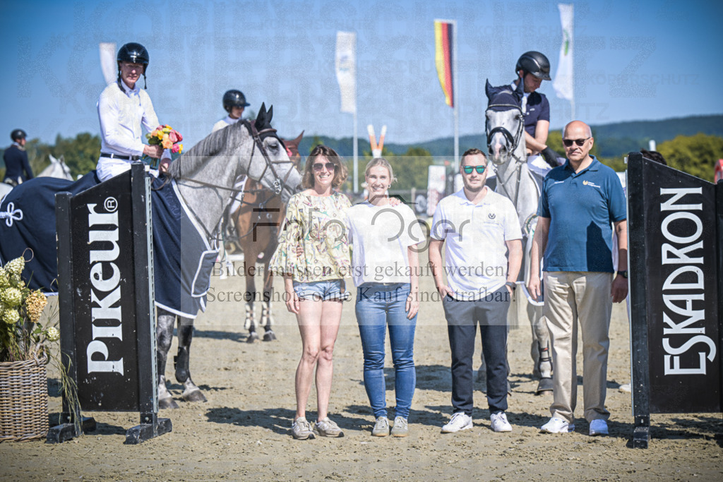 DOS_0059 | Entdecke hochwertige Reitturnierfotos von Foto Oger. Professionell, emotional und authentisch – jetzt Lieblingsmomente im Shop bestellen.Deutschlandweite Turnierfotografie. - Realisiert mit Pictrs.com