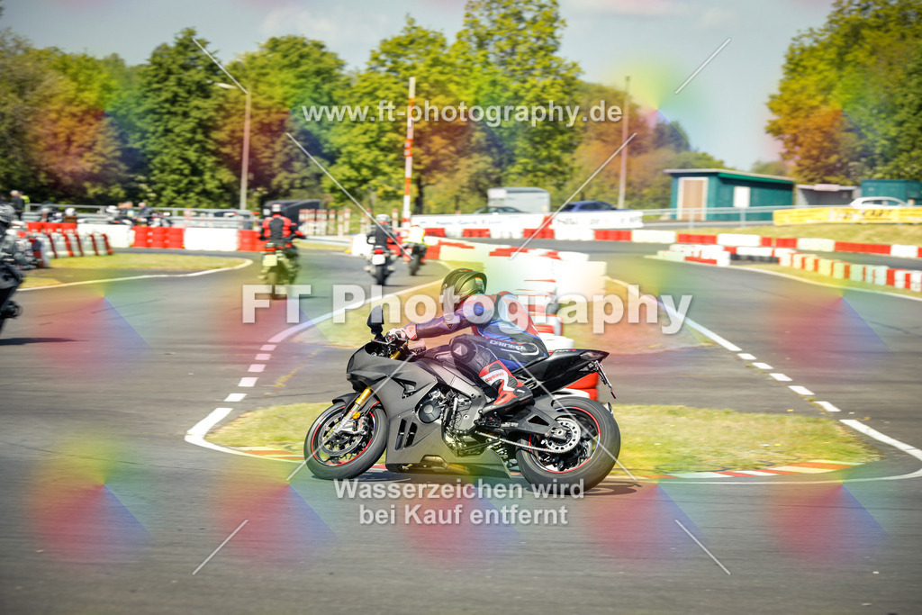 OBK_Mai_Justin_Uwe-10473 | Hier findet Ihr Bilder von Touristenfahrten auf der Nürburgring Nordschleife oder von anderen Veranstaltungen die ich besucht habe. Viel Spass beim Durch Schauen 