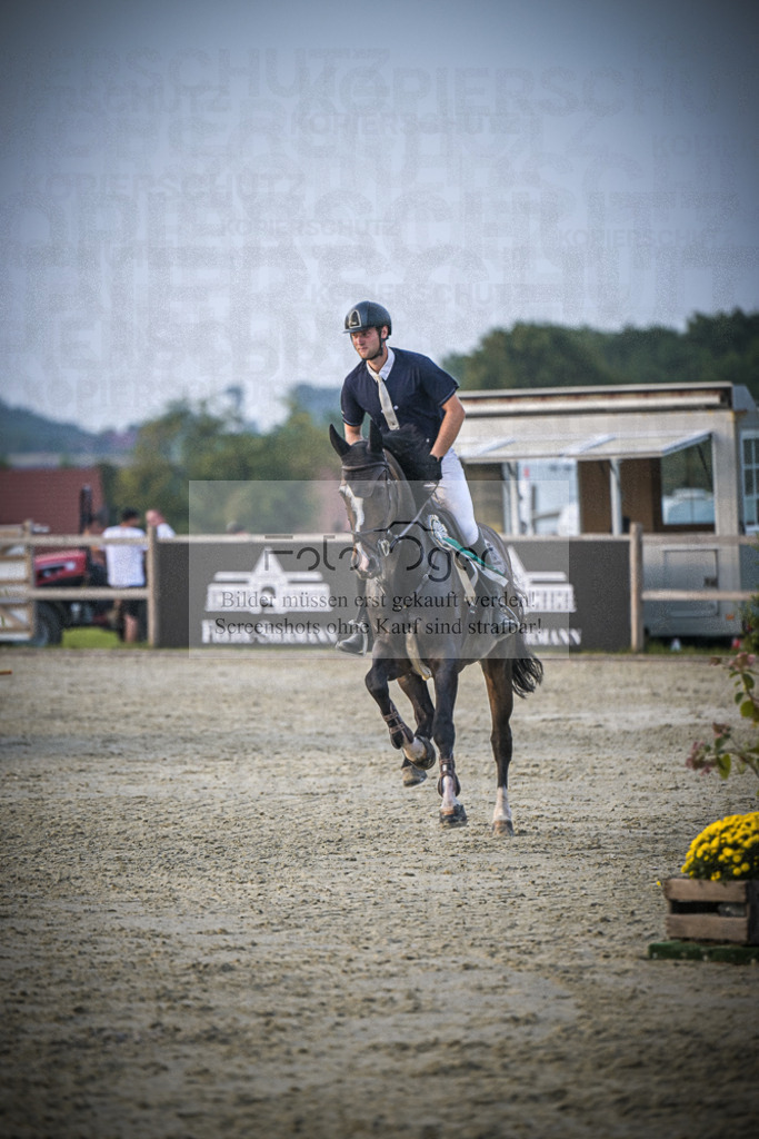 DOS_0130 | Entdecke hochwertige Reitturnierfotos von Foto Oger. Professionell, emotional und authentisch – jetzt Lieblingsmomente im Shop bestellen.Deutschlandweite Turnierfotografie. - Realisiert mit Pictrs.com