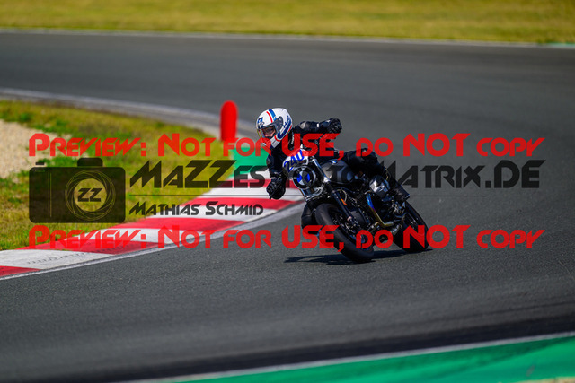 MaZZes_FotoMatrix_240725_6007705_5176 | BLAU