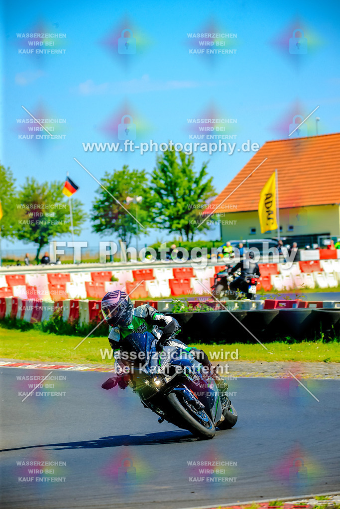 _NBG4122 | Hier findet Ihr Bilder von Touristenfahrten auf der Nürburgring Nordschleife oder von anderen Veranstaltungen die ich besucht habe. Viel Spass beim Durch Schauen 