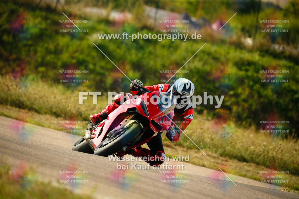 _MOT5957 | Hier findet Ihr Bilder von Touristenfahrten auf der Nürburgring Nordschleife oder von anderen Veranstaltungen die ich besucht habe. Viel Spass beim Durch Schauen 