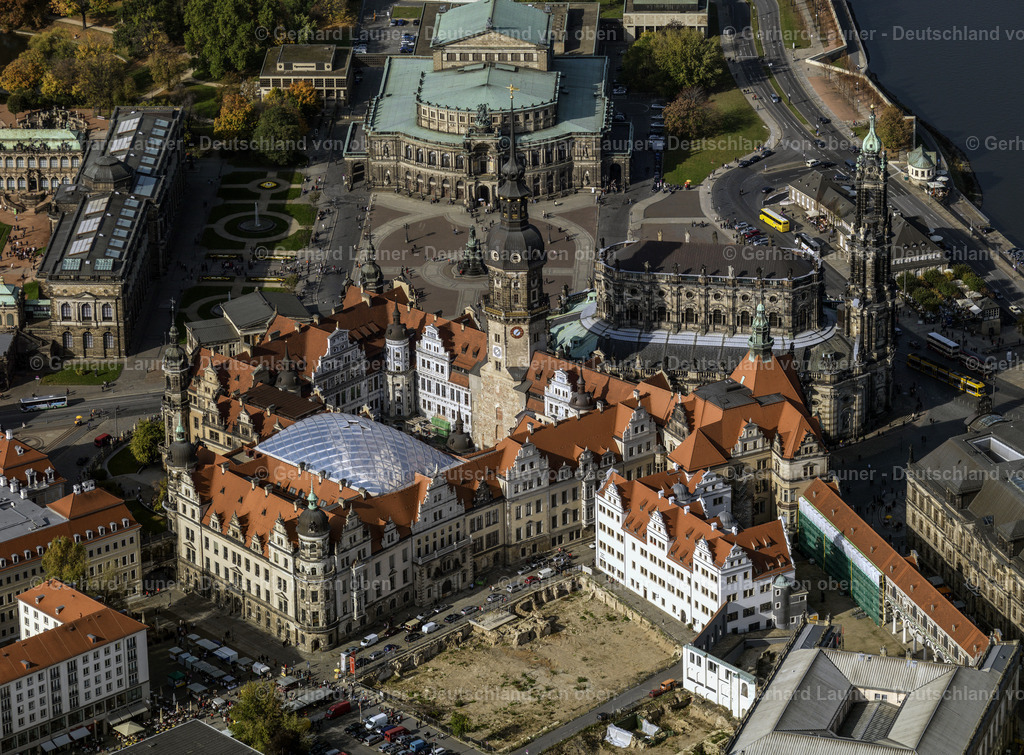 2888100 | DRESDEN 07.09.2021 Schloss " Residenzschloss Dresden " am Taschenberg in Dresden im Bundesland Sachsen, Deutschland. // Palace " Residenzschloss Dresden " on Taschenberg in Dresden in the state Saxony, Germany. Foto: Gerhard Launer