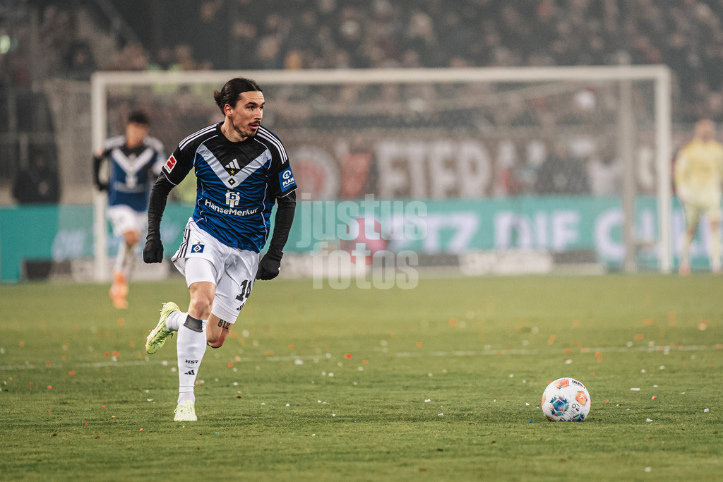 Fußball | Männer | Saison 2025/2026  | Fußball-Bundesliga | 19. Spieltag | FC St. Pauli vs. Hamburger SV | 23.01.2026 | Rayan Philippe (#14, HSV)