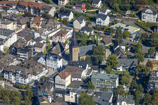 Plettenberg230908199 | Luftbild, Stadtzentrum und Wohnviertel mit Christuskirche zwischen Am Untertor und Am Obertor, Plettenberg, Sauerland, Nordrhein-Westfalen, Deutschland