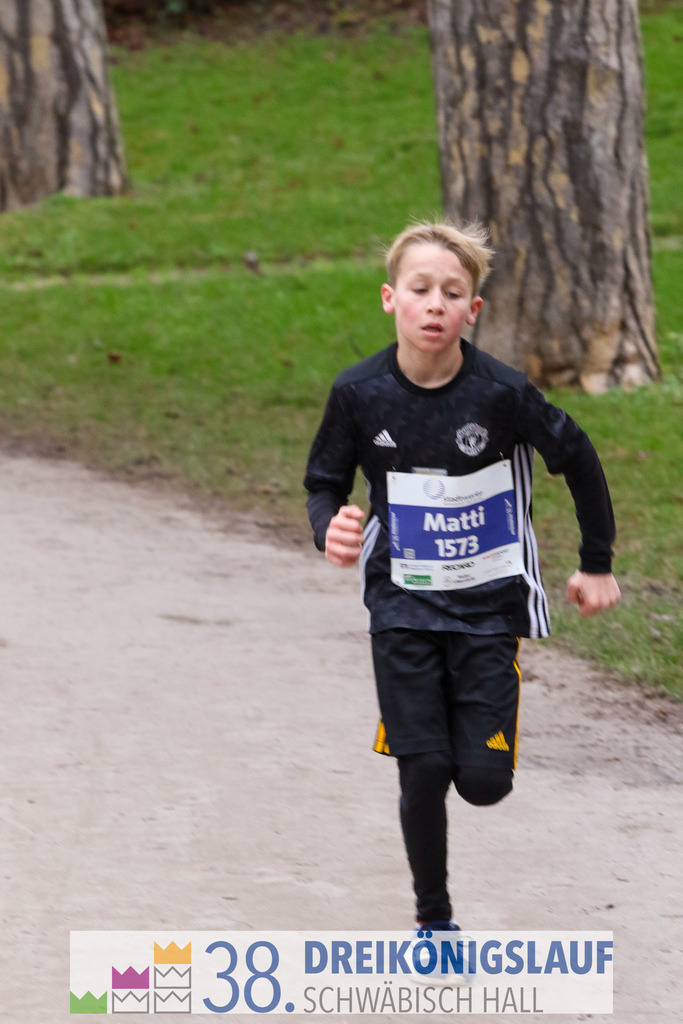 1700m Stadtwerke Jugendlauf | 3 Koenigslauf 2024 1700m Stadtwerke Jugendlauf - Realisiert mit Pictrs.com