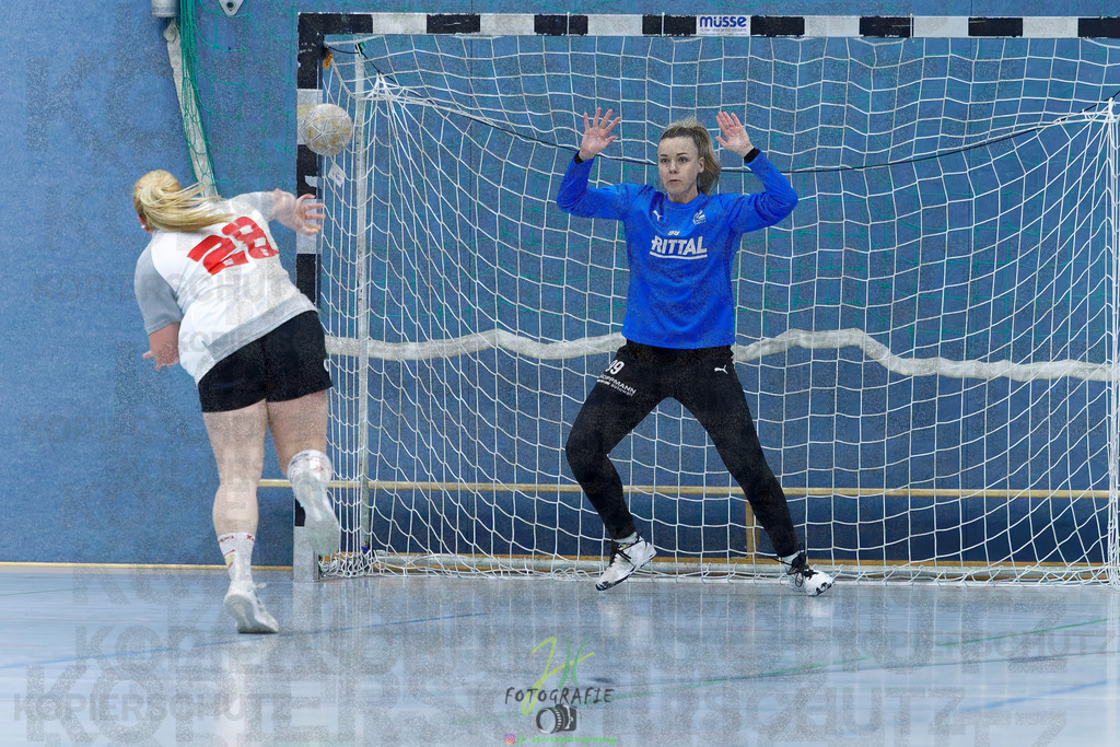 Frauen Oberliga Mitte (HHV); HSG Eibelshausen/Ewersbach - HSG Wettenberg II | Frauen Oberliga Mitte (HHV); HSG Eibelshausen/Ewersbach - HSG Wettenberg II am 13.12.2025 in Steinbrücken (Sporthalle am Hammerweiher)Photo © 2025 - Jörg Heinrich - Realisiert mit Pictrs.com