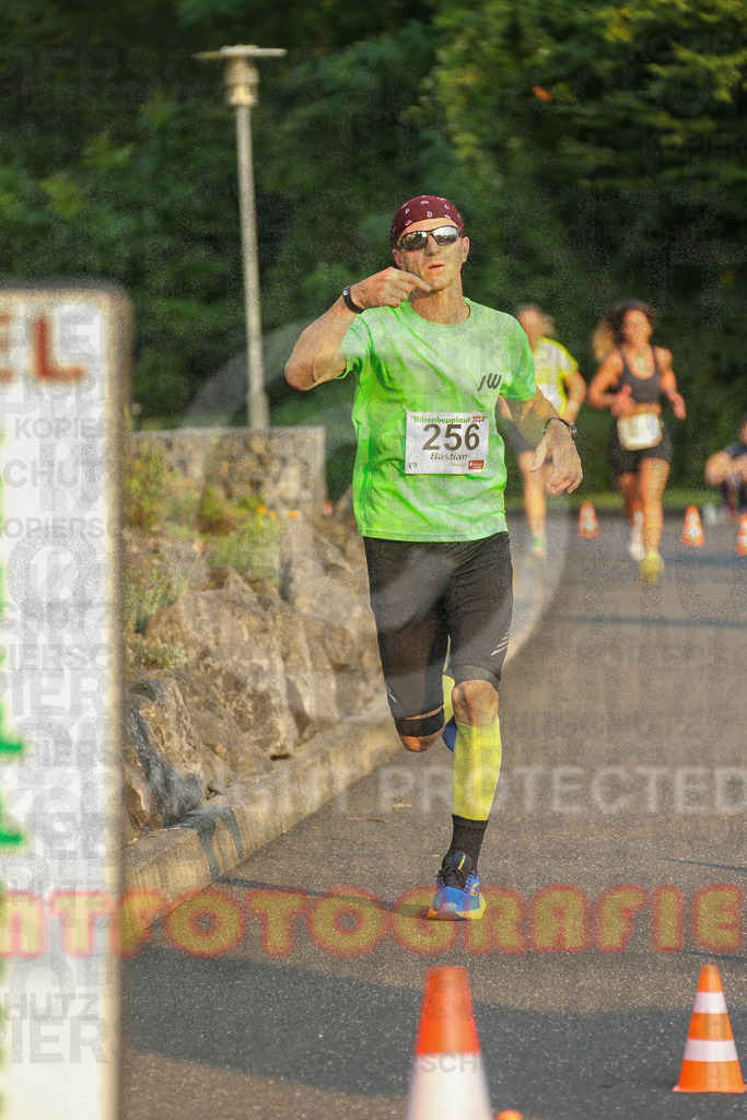 240802_1929_EX1_6481 | Sportfotografie im Rhein-Sieg Kreis, Köln, Bonn, NRW, Rheinland Pfalz, Hessen, etc. Unser Tätigkeitsfeld umfasst den Laufsport vom Volkslauf über den Marathon, Duathlon, Triathon bis zum Ultralauf wie Kölnpfad Ultra oder Schindertrail.