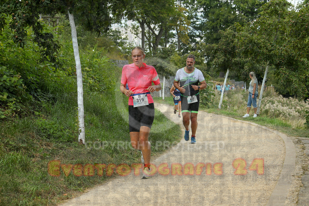 250824_1348_EX1_3739 | Sportfotografie im Rhein-Sieg Kreis, Köln, Bonn, NRW, Rheinland Pfalz, Hessen, etc. Unser Tätigkeitsfeld umfasst den Laufsport vom Volkslauf über den Marathon, Duathlon, Triathon bis zum Ultralauf wie Kölnpfad Ultra oder Schindertrail.