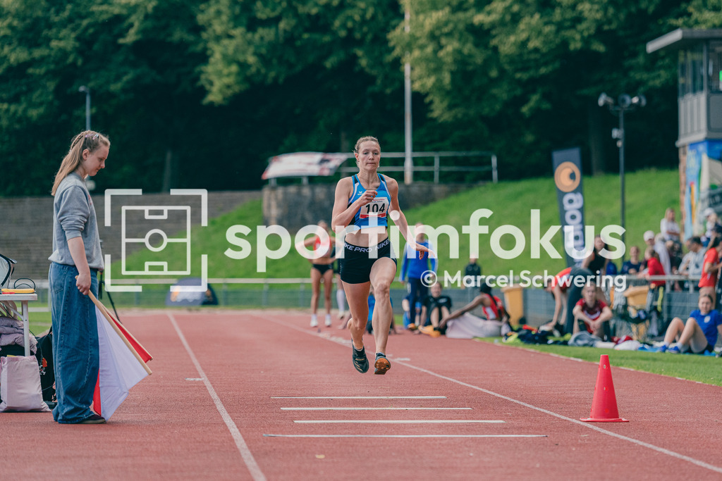 FLVW-Meisterschaften 2026 | Impressionen und Wettkampfszenen der FLVW-Meisterschaften 2026 mit Athletinnen und Athleten verschiedener Vereine und Altersklassen in unterschiedlichen Disziplinen der Leichtathletik. - Realisiert mit Pictrs.com
