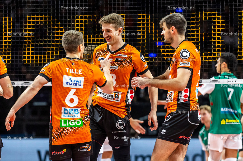 2024-00111622-Bundesliga-BR-Volleys-Haching-München |  16.11.2024; Berlin Foto: Gerold Rebsch - www.beachpics.de