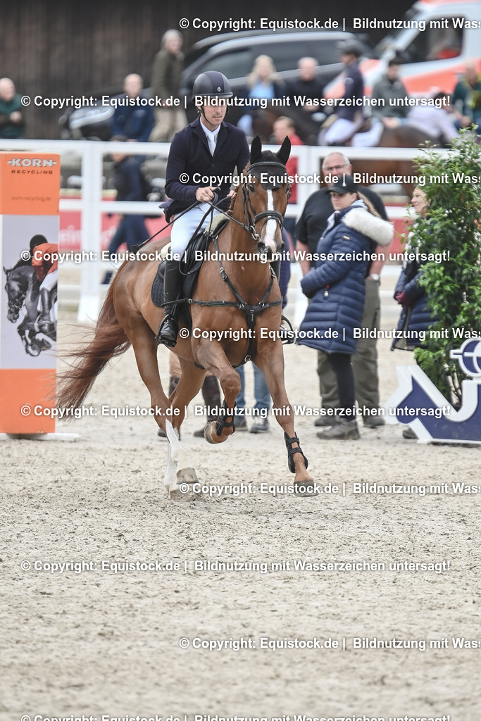 20230514_CCI4_Springen_0385 | equistock