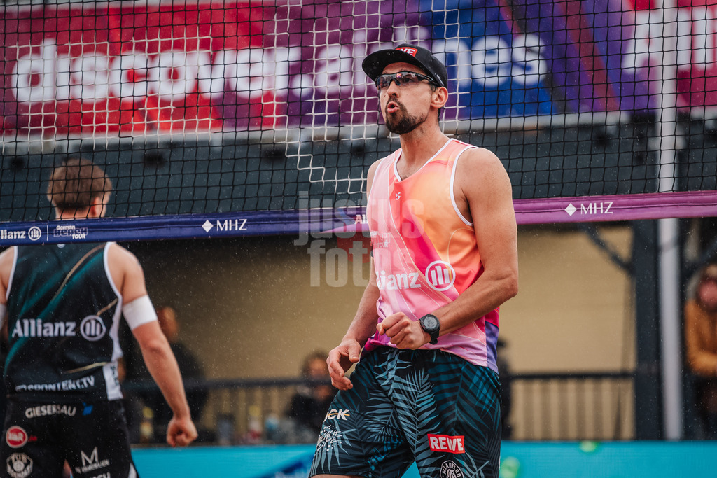 Beachvolleyball | Männer | Allianz German Beach Tour 2025 | Tourstop Hamburg | 29.05.2025 | Jonathan Erdmann ist erstaunt