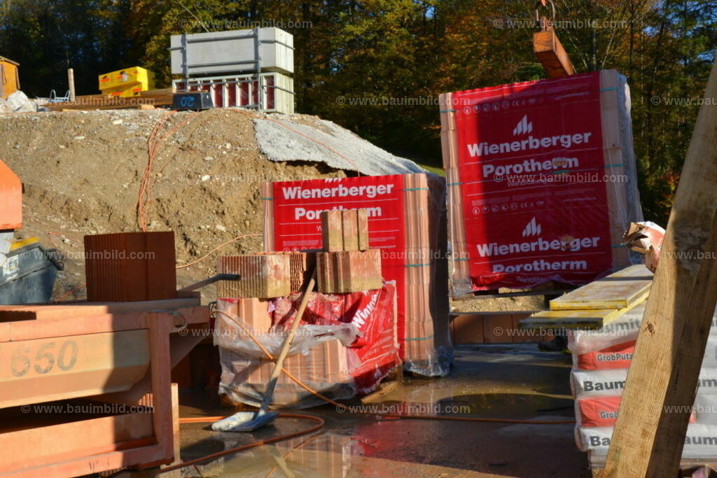 bib-lg07-mauerarbeiten-0109 | Nach LV-Leistungsgruppen sortierte Detailfotos über den Bau eines Hauses. Alle Hausbau-Bilder direkt vom Urheber und Autor der Website Haus-Selber-Bauen.com