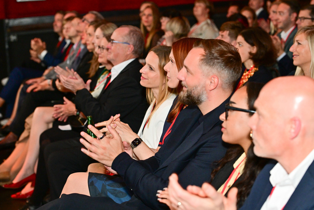 0118Media_V_Award_2025_Foto_Stefan_Wernz | Fotograf Köln - Realisiert mit Pictrs.com