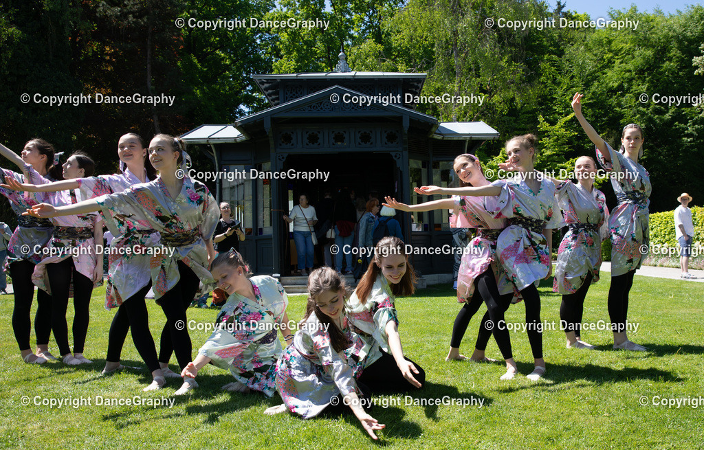 GPHY4011 | DanceGraphy - Realisiert mit Pictrs.com