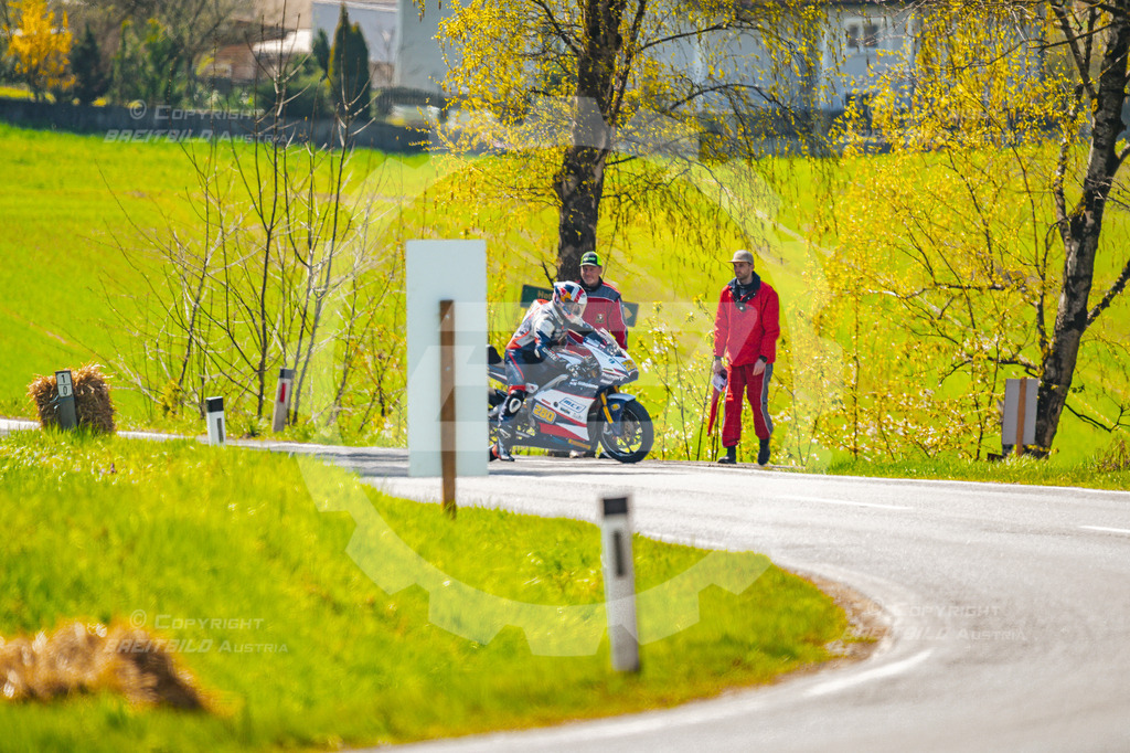 0844 - Bergrennen Landshaag2026 | BREITBILD Austria Webshop

Finde Fotos von: Breitbild, Breitbild Austria, Landshaag, Europeanbikers, KTM, BMW, Bergrennen, Bikeporn, Carporn, Bikes, Cars, Fotografie, Oberösterreich, Österreich, Berufsfotograf, Motorradteile Ganster, Julbach, Pannoniari - Realisiert mit Pictrs.com
