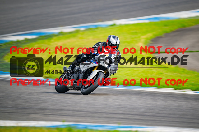 MaZZes_FotoMatrix_240702_6007705_2-132 | GELB