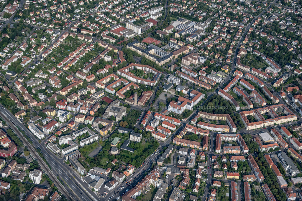 4047763 | WüRZBURG 21.08.2021 Stadtteil- Ansicht im Stadtgebiet im Ortsteil Frauenland in Würzburg im Bundesland Bayern, Deutschland. // District view in the urban area in the district Frauenland in Wuerzburg in the state Bavaria, Germany. Foto: Gerhard Launer