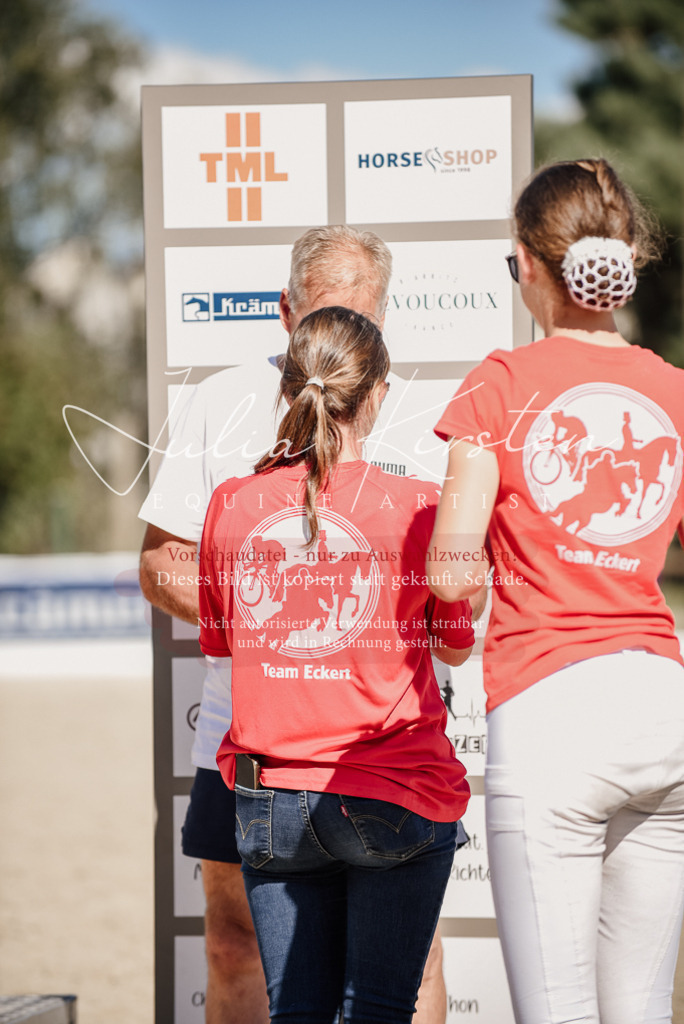 DSC_9860 | Pferde- und Turnierfotografie in Westsachsen. Pferdeportraits, Auftragszeichnungen und intuitive Kunst.