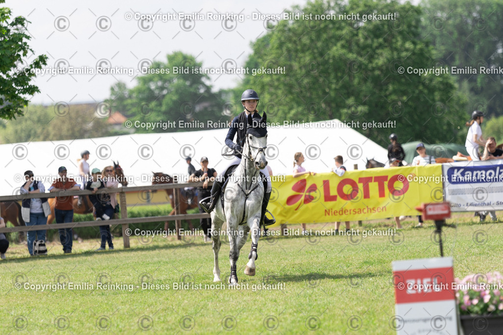 CL5A2474 | Emilia Reinking Fotografie - Realisiert mit Pictrs.com