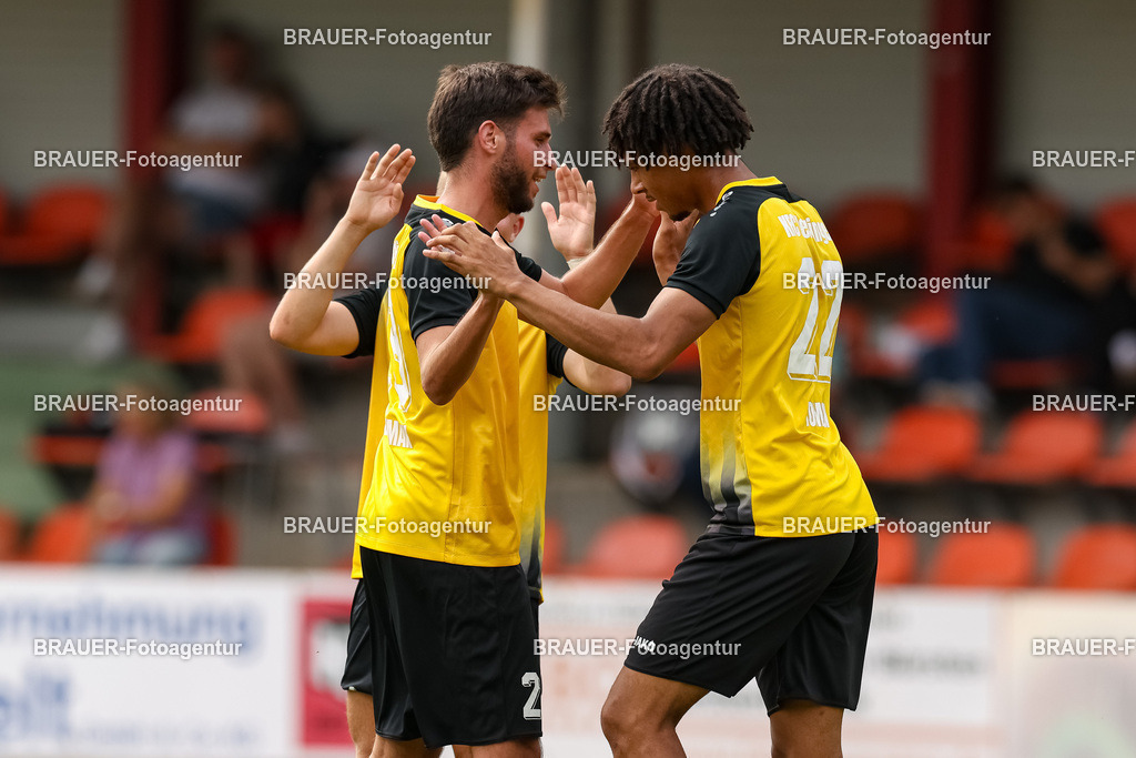 1_SVSKFC_20250726_1379.JPG -  - SV Schermbeck - KFC Uerdingen  - Testspiel | Schermbeck, Deutschland, 26.07.25: Mohammed Yasin Benslaiman Benktib (KFC Uerdingen) Torjubel, jubelt mit seiner Mannschaft nach dem Treffer zum 0:4 während des Testspiel Spiels zwischen SV Schermbeck - KFC Uerdingen  in der Volksbank Arena am 26. July 2025 in Schermbeck, Deutschland. (Foto von Stefan Brauer/Brauer-Fotoagentur)