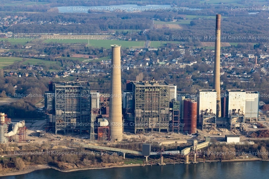 Luftbilder Voerde-8307 | Luftbildfotografie Rückbauarbeiten an den Gebäude- Kraftwerksanlagen des Kohle- Heizkraftwerkes der " Steag Energy Services GmbH " in Möllen an der Frankfurter Straße in Voerde (Niederrhein) im Ruhrgebiet im Bundesland Nordrhein-Westfalen, Deutschland. - Realisiert mit Pictrs.com