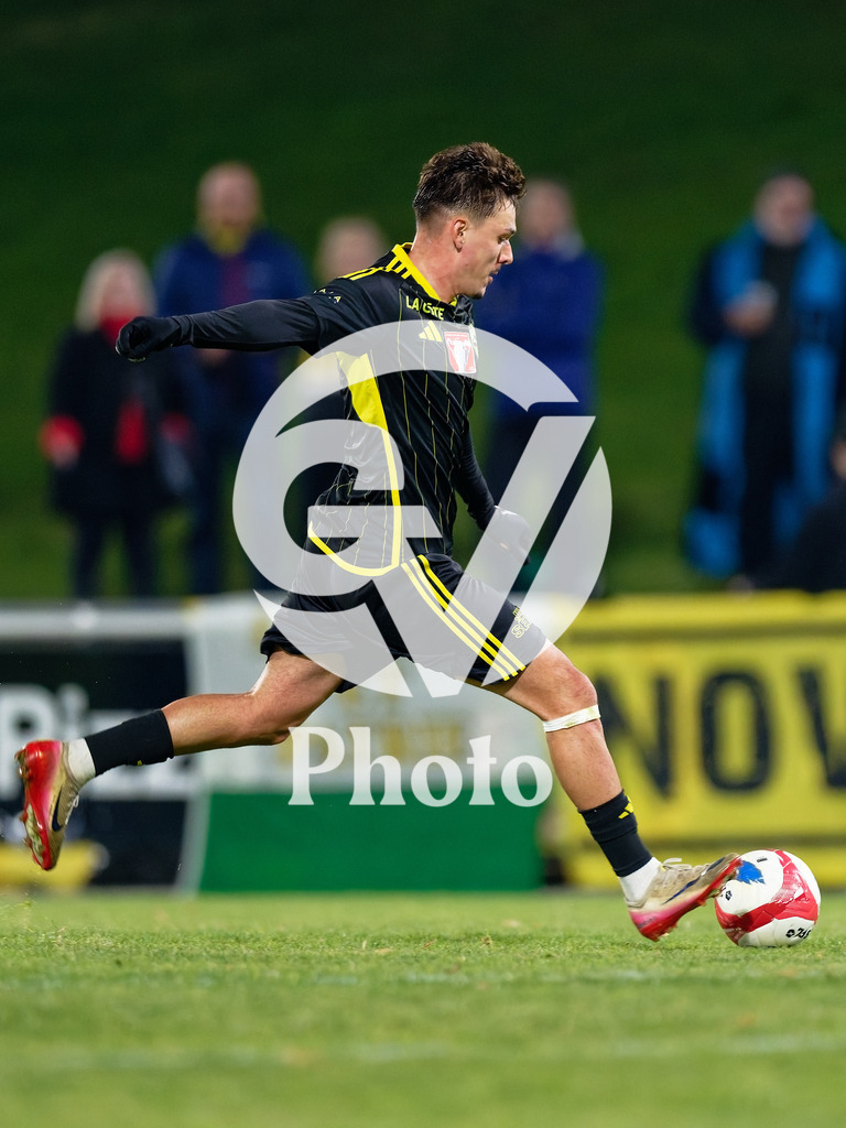 Coupe Suisse - 1/8 de finale - FC Stade Nyonnais v Neuchatel Xamax |  during the Coupe Suisse - 1/8 de finale match between FC Stade Nyonnais and Neuchatel Xamax at Centre sportif de Colovray in Nyon, Switzerland