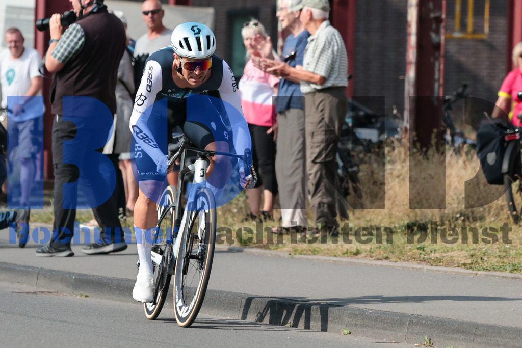 SES_DEUTOU20250820-10 | bond - Realisiert mit Pictrs.com