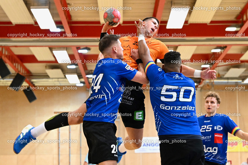 SC Ferlach vs. HSG Holding Graz 23.9.2023 | #24 JOVANOVIC Mladan SC Ferlach, #3 SCHMID Lukas Holding Graz, #50 GONZALEZ-MARTINEZ Adonis SC Ferlach, SC Ferlach vs. HSG Holding Graz 23.9.2023, SC Ferlach vs. HSG Holding Graz am 23.09.2023 in Bleiburg (Ballspielhalle Ferlach), Austria, (Photo by Bernd Stefan)