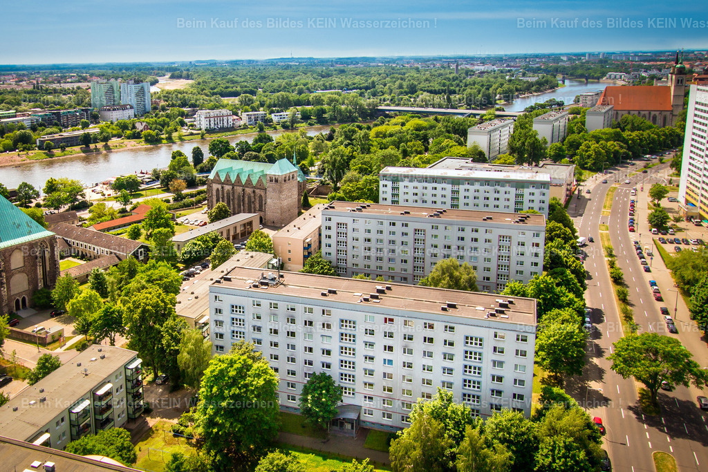 Magdeburg MWG Jakobstraße Elbe Petriförder-8113 | Die Magdeburger Platte® - das sind die schönsten Luftbilder von Magdeburg & Sachsen-Anhalt auf Acryl, Leinwand oder zum Download. Das ist Luftbildfotografie & Luftbildaufnahmen mit Drohne & Flugzeug.  - Realisiert mit Pictrs.com