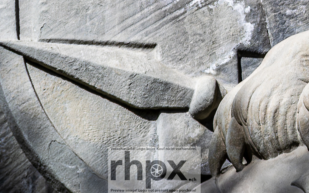 Löwendenkmal Luzern – Detailaufnahme | Detailaufnahme des berühmten Löwendenkmals in Luzern. - Realisiert mit Pictrs.com