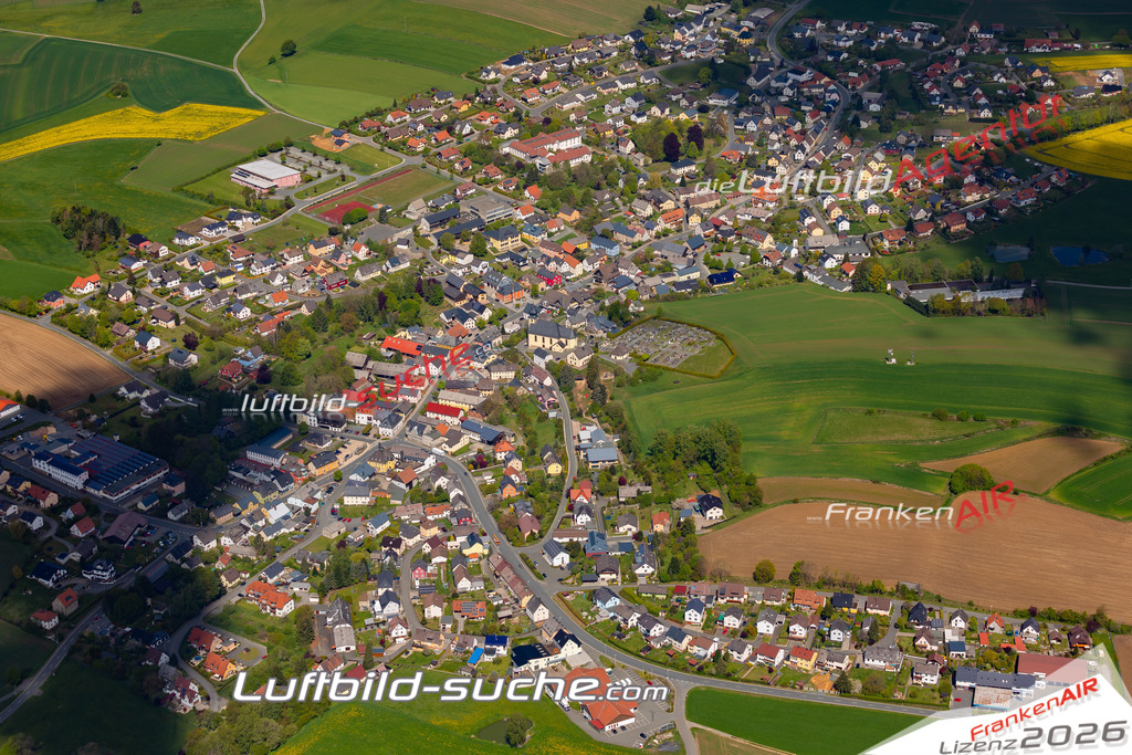 Das Luftbild der Stadt Marktleugast wurde 2019 vom Flugzeug heraus erstellt (keine Drohne) Aufnahmehöhe ca.400 Meter- hohe Auflösung- beste Druck-Qualität garantiert!
