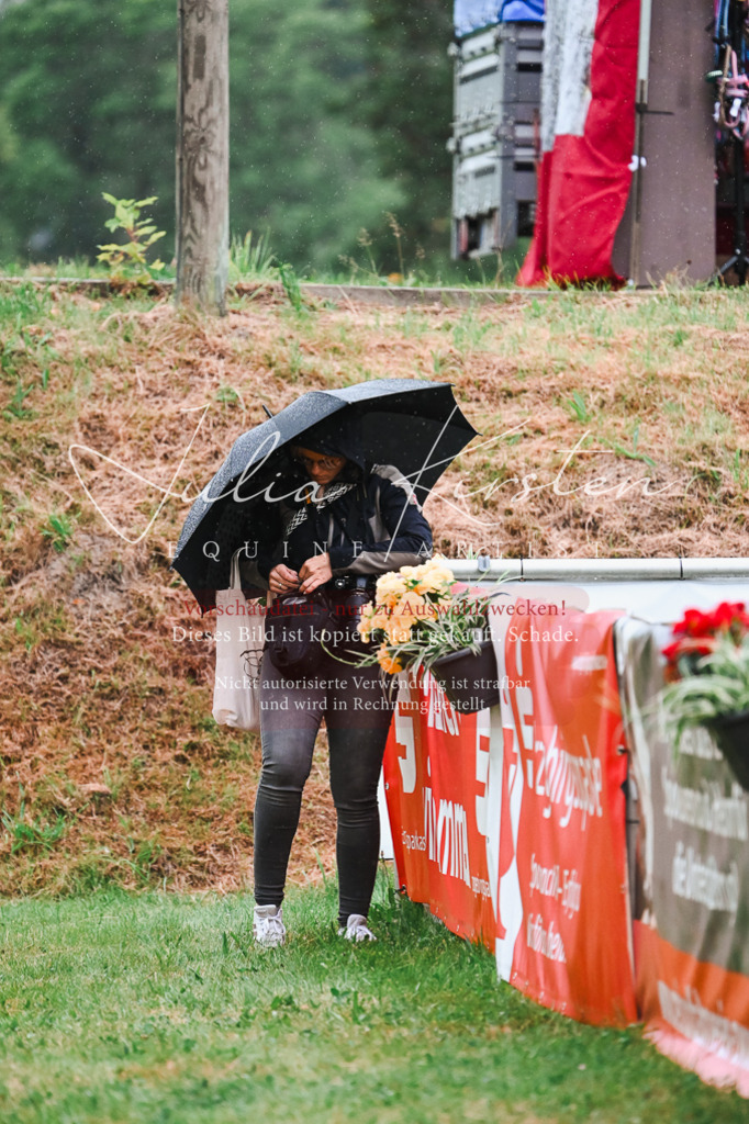 DSC_6425 | Pferde- und Turnierfotografie in Westsachsen. Pferdeportraits, Auftragszeichnungen und intuitive Kunst.