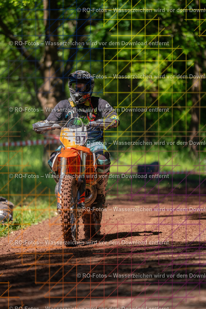 Wolfshausen 2 Lauf -498 | Sportfotografie von RO-Fotos: Motorsport, Motocross, Enduro, Laufveranstaltungen und Triathlon. Professionelle Fotos von Sportlern und Events. - Realisiert mit Pictrs.com