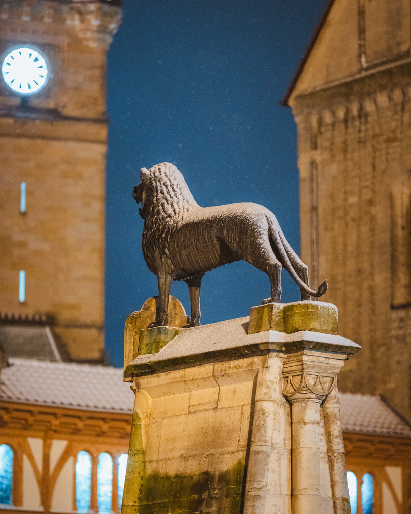 Burgplatz | Entdecke exklusive Fotokunst aus Braunschweig: Bildband, Leinwände, Postkarten, Kalender, digitale Downloads & Bildlizenzen. Jetzt im offiziellen Beautiful Braunschweig Shop! - Realisiert mit Pictrs.com