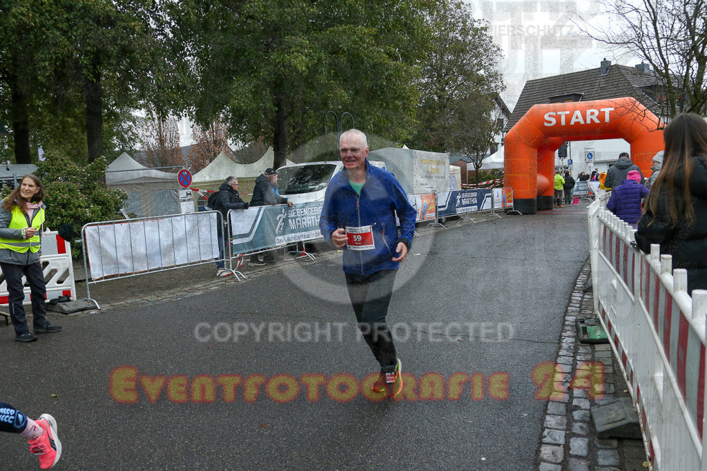 251130_1145_EX1_8698 | Sportfotografie im Rhein-Sieg Kreis, Köln, Bonn, NRW, Rheinland Pfalz, Hessen, etc. Unser Tätigkeitsfeld umfasst den Laufsport vom Volkslauf über den Marathon, Duathlon, Triathon bis zum Ultralauf wie Kölnpfad Ultra oder Schindertrail.
