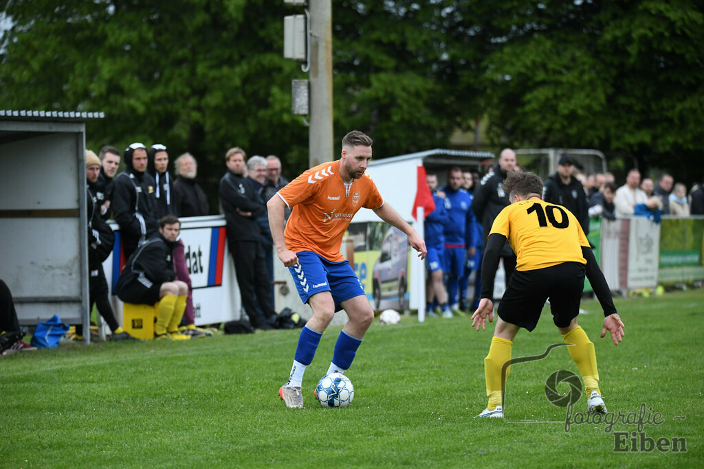 TuS Ofen-FC Ohmstede | Herren Kreispokal Halbfinale; TuS Ofen (orange)-FC Ohmstede (gelb) am 17.05.2023; in Ofen (Sportanlage Ofen), Photo: Philip Eiben 2023 - Realisiert mit Pictrs.com